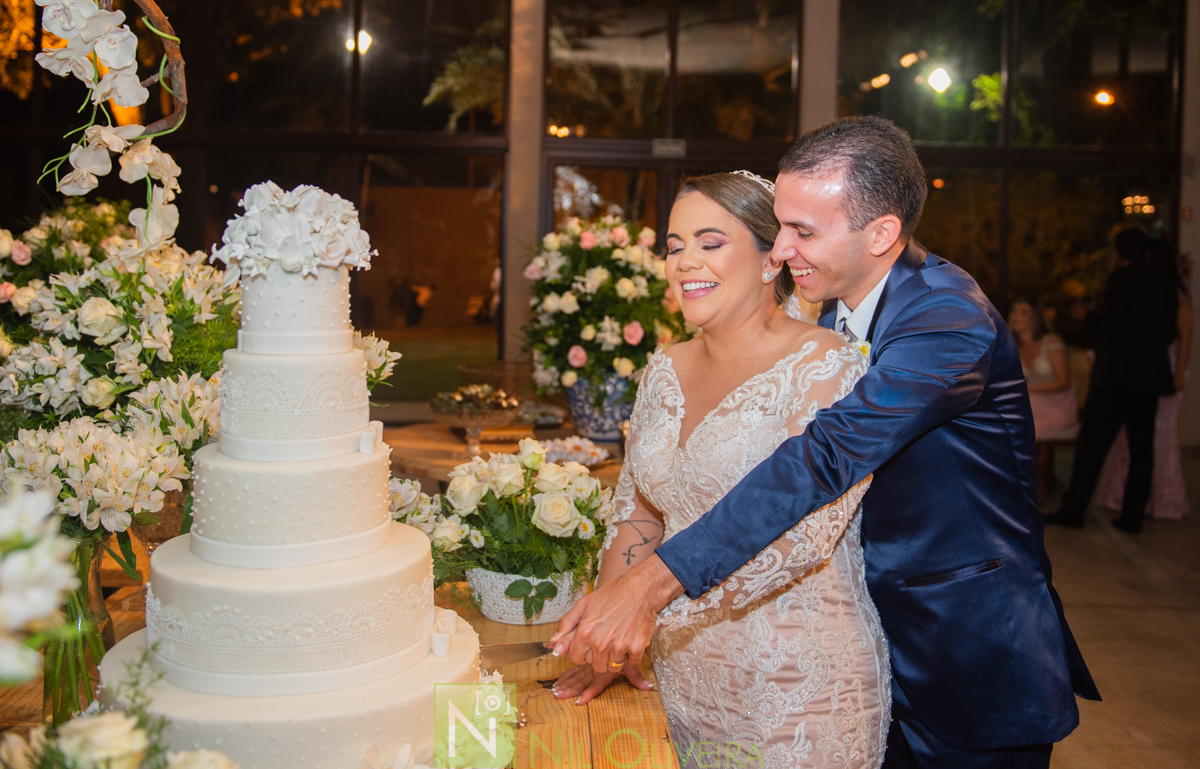 Recepção: Chez Marie, Rec Cerimonial, Decoração Jackson Júnior e Geraldo Barros, Cicero bolos Artísticos, Bem Casados Niedja Belo, Caipfruta Drinks, Locatto Móveis, Star Iluminação Cênica, Jambo Bebidas, Neide Freire, Make Luana Souza, Penteados da Deyse,