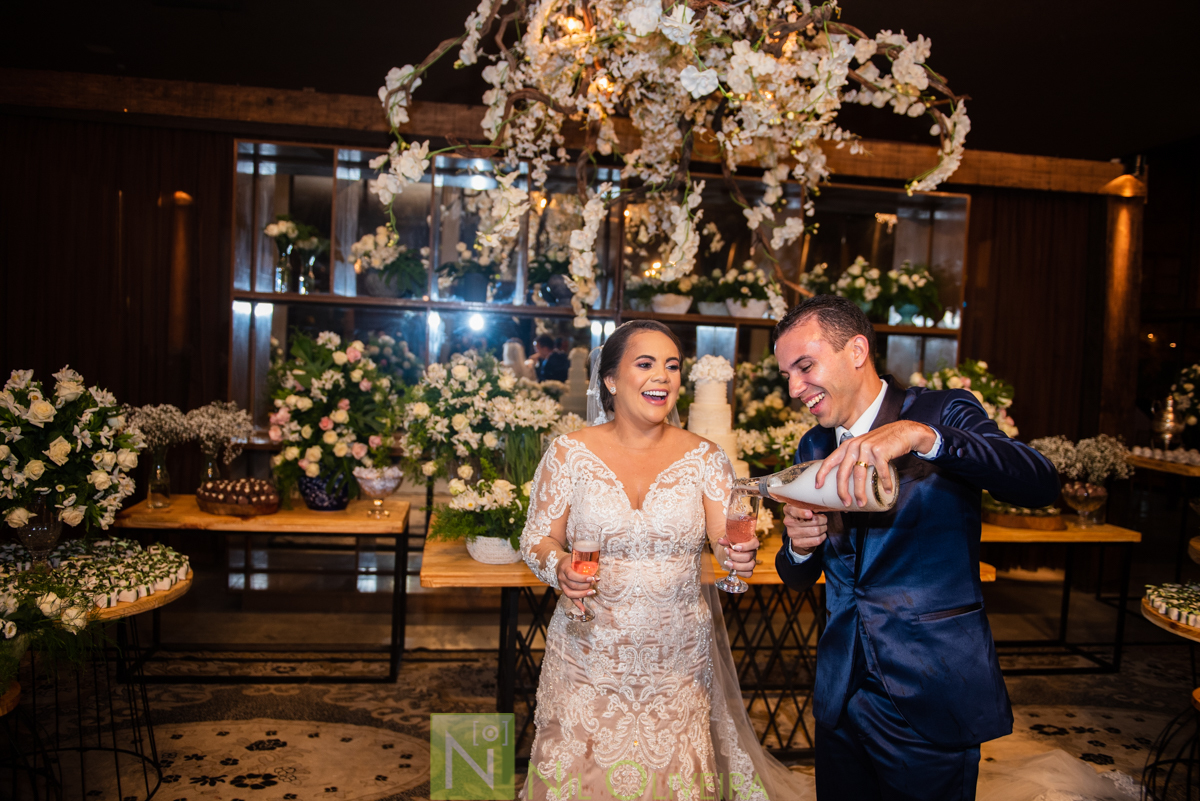 Recepção: Chez Marie, Rec Cerimonial, Decoração Jackson Júnior e Geraldo Barros, Cicero bolos Artísticos, Bem Casados Niedja Belo, Caipfruta Drinks, Locatto Móveis, Star Iluminação Cênica, Jambo Bebidas, Neide Freire, Make Luana Souza, Penteados da Deyse,