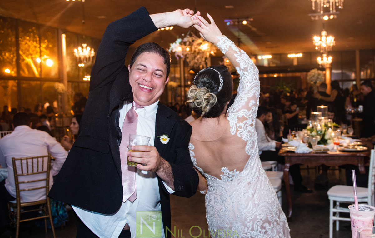 Recepção: Chez Marie, Rec Cerimonial, Decoração Jackson Júnior e Geraldo Barros, Cicero bolos Artísticos, Bem Casados Niedja Belo, Caipfruta Drinks, Locatto Móveis, Star Iluminação Cênica, Jambo Bebidas, Neide Freire, Make Luana Souza, Penteados da Deyse,