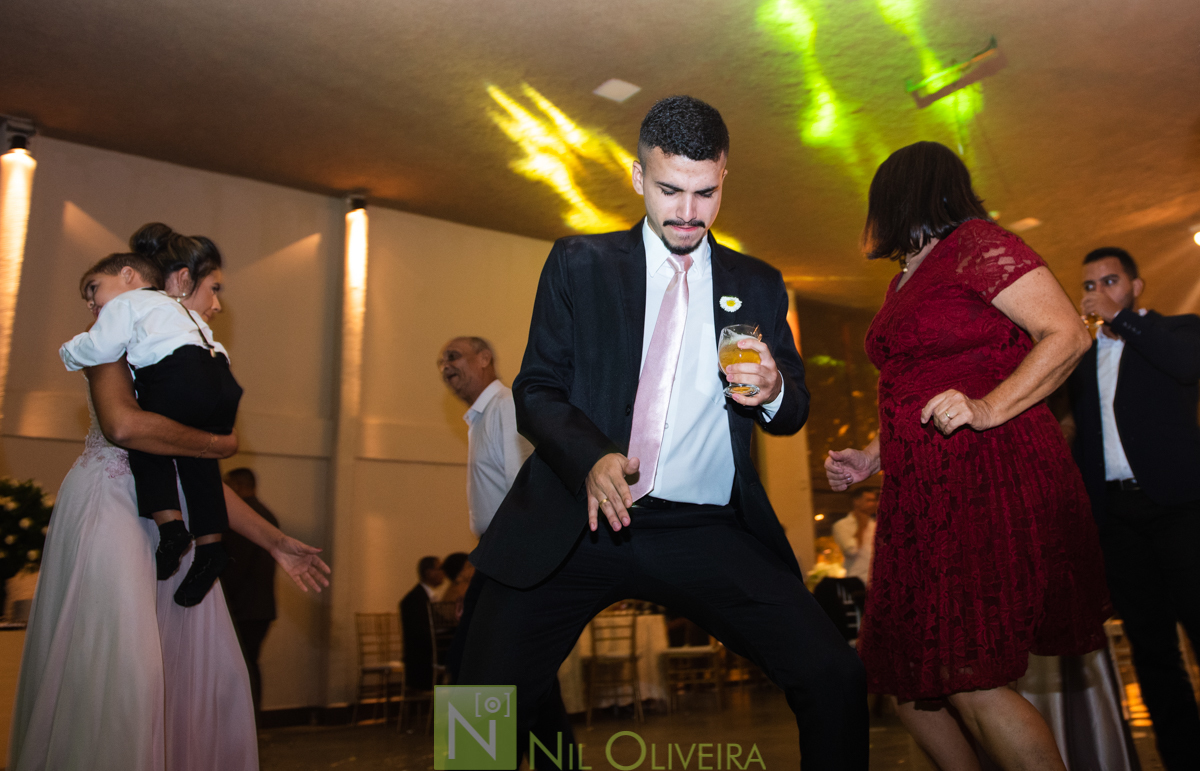 Recepção: Chez Marie, Rec Cerimonial, Decoração Jackson Júnior e Geraldo Barros, Cicero bolos Artísticos, Bem Casados Niedja Belo, Caipfruta Drinks, Locatto Móveis, Star Iluminação Cênica, Jambo Bebidas, Neide Freire, Make Luana Souza, Penteados da Deyse,