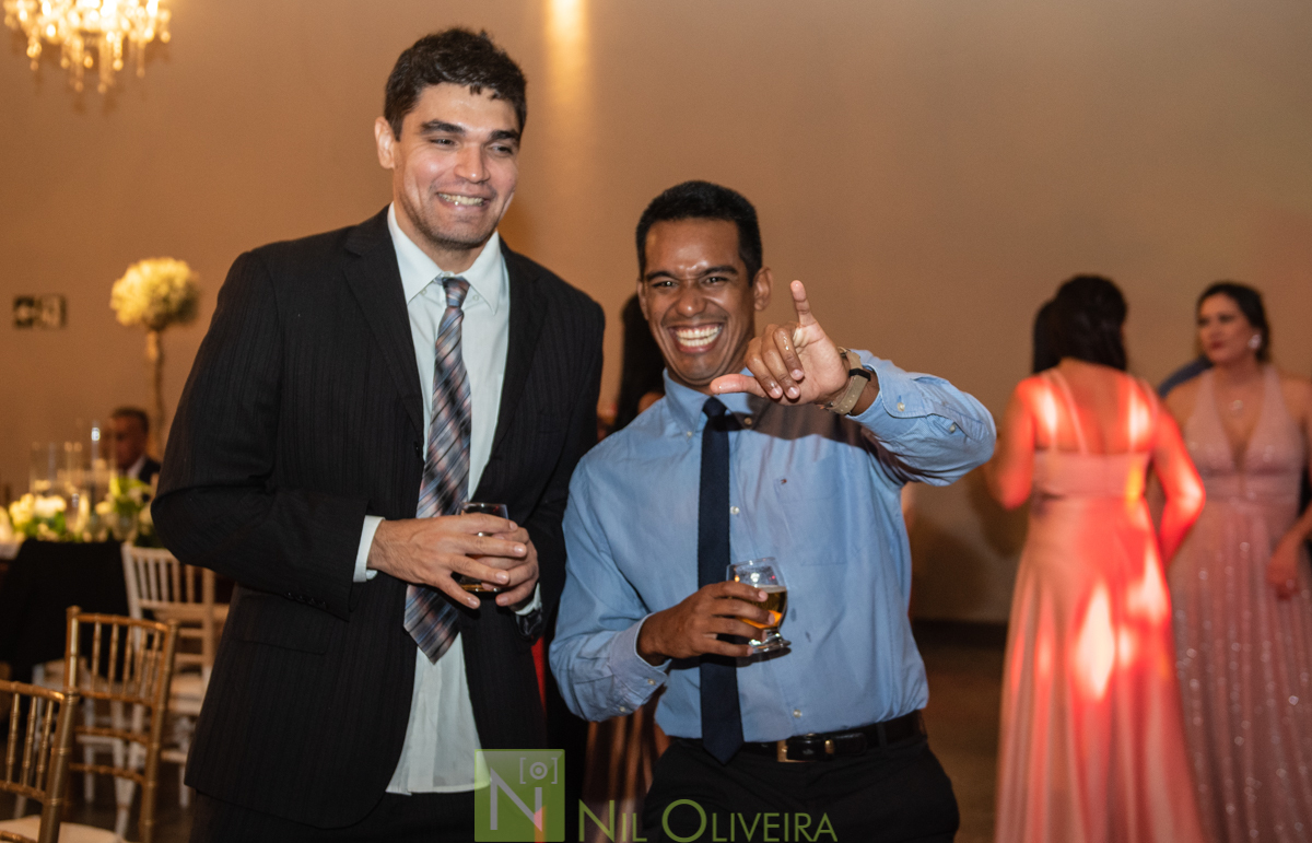 Recepção: Chez Marie, Rec Cerimonial, Decoração Jackson Júnior e Geraldo Barros, Cicero bolos Artísticos, Bem Casados Niedja Belo, Caipfruta Drinks, Locatto Móveis, Star Iluminação Cênica, Jambo Bebidas, Neide Freire, Make Luana Souza, Penteados da Deyse,