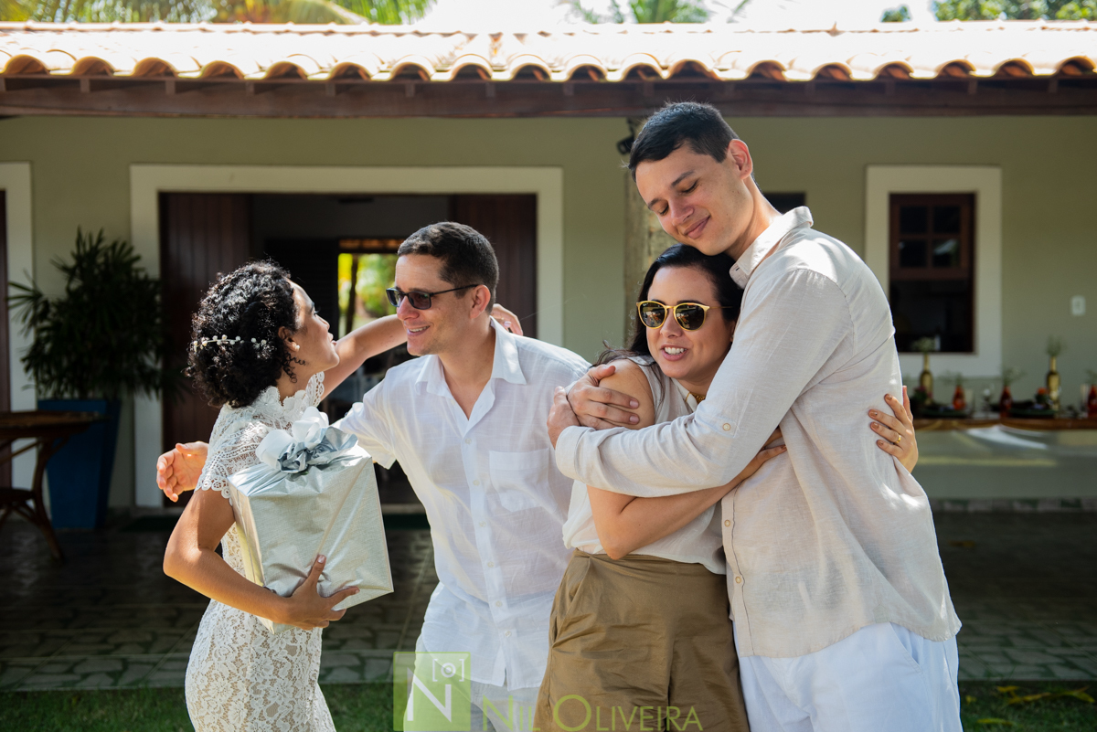 Local: @euquerosossego 
Vestido: @dita.oficial
Buquê: @cetin.acessoriosdenoiva
Bolo e doces: @brigadeiro.e.cia
Decoração e lembrancinhas : @ateliecriarte_