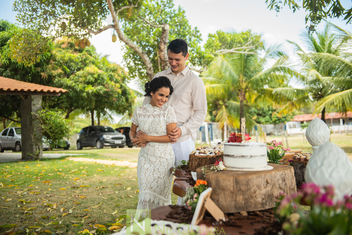 Local: @euquerosossego 
Vestido: @dita.oficial
Buquê: @cetin.acessoriosdenoiva
Bolo e doces: @brigadeiro.e.cia
Decoração e lembrancinhas : @ateliecriarte_