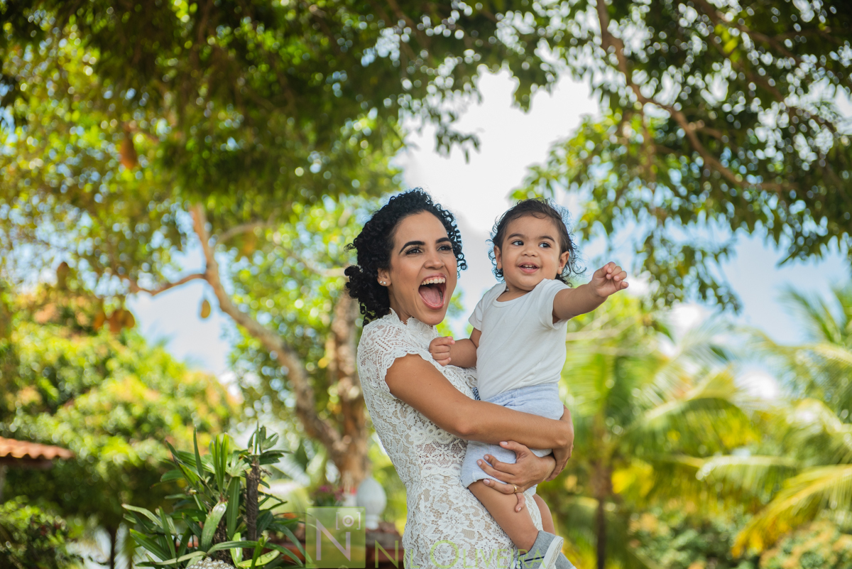 Local: @euquerosossego 
Vestido: @dita.oficial
Buquê: @cetin.acessoriosdenoiva
Bolo e doces: @brigadeiro.e.cia
Decoração e lembrancinhas : @ateliecriarte_