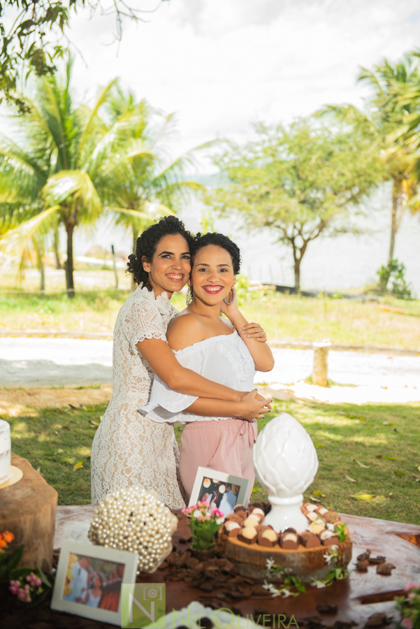 Local: @euquerosossego 
Vestido: @dita.oficial
Buquê: @cetin.acessoriosdenoiva
Bolo e doces: @brigadeiro.e.cia
Decoração e lembrancinhas : @ateliecriarte_