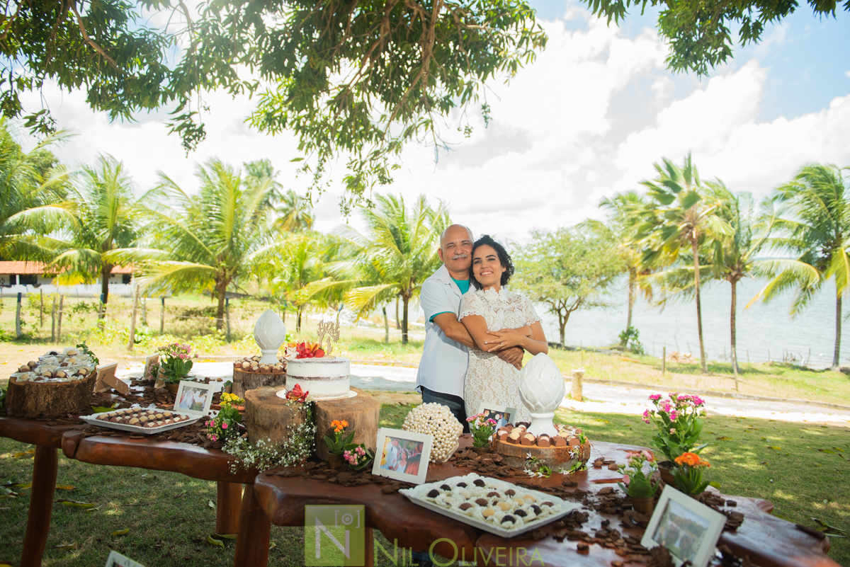 Local: @euquerosossego 
Vestido: @dita.oficial
Buquê: @cetin.acessoriosdenoiva
Bolo e doces: @brigadeiro.e.cia
Decoração e lembrancinhas : @ateliecriarte_