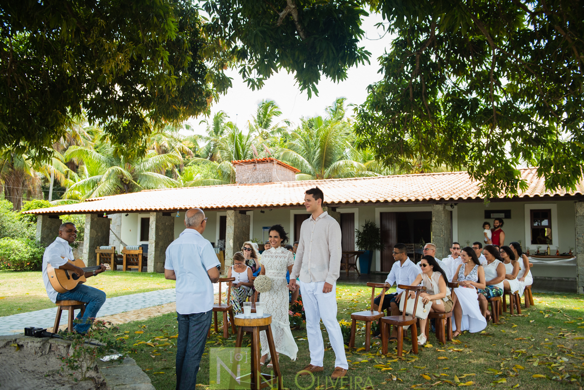 Local: @euquerosossego 
Vestido: @dita.oficial
Buquê: @cetin.acessoriosdenoiva
Bolo e doces: @brigadeiro.e.cia
Decoração e lembrancinhas : @ateliecriarte_