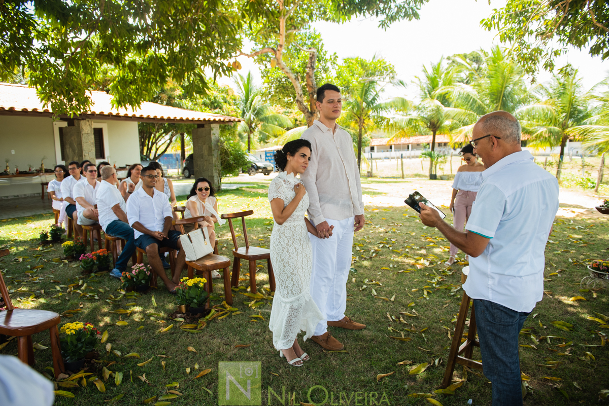 Local: @euquerosossego 
Vestido: @dita.oficial
Buquê: @cetin.acessoriosdenoiva
Bolo e doces: @brigadeiro.e.cia
Decoração e lembrancinhas : @ateliecriarte_