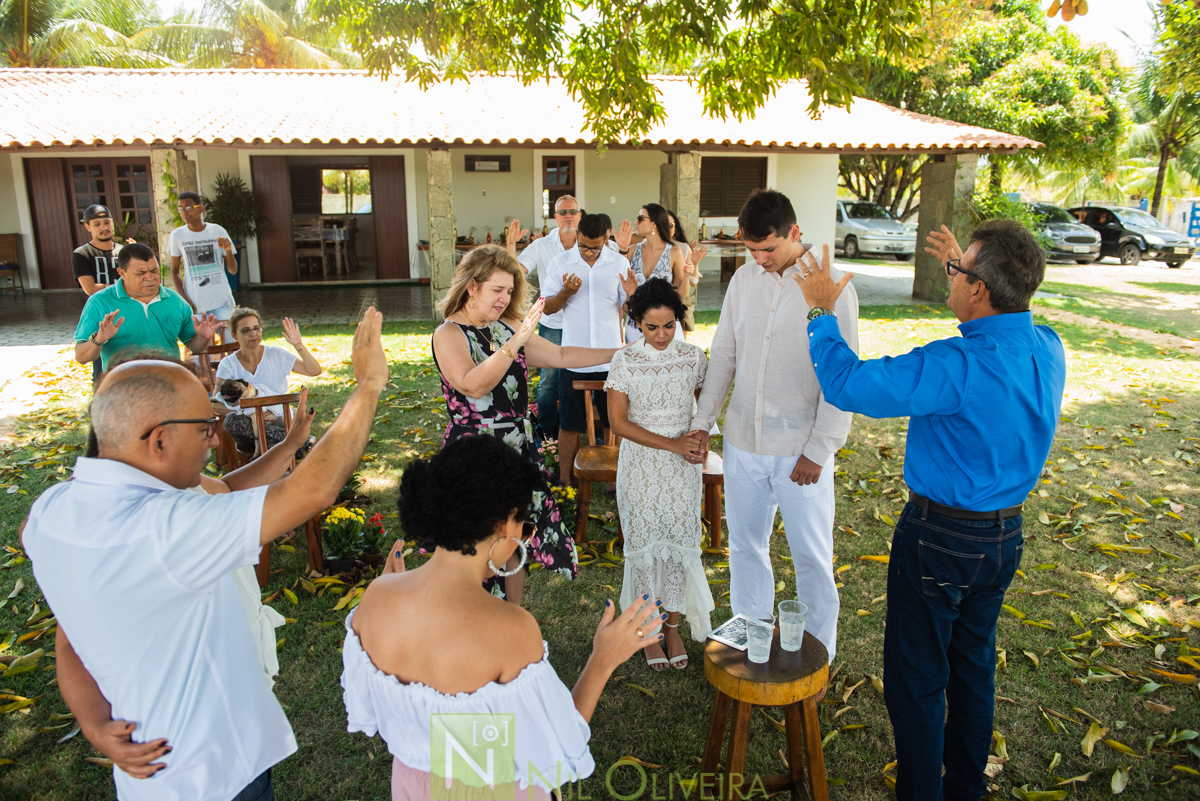 Local: @euquerosossego 
Vestido: @dita.oficial
Buquê: @cetin.acessoriosdenoiva
Bolo e doces: @brigadeiro.e.cia
Decoração e lembrancinhas : @ateliecriarte_