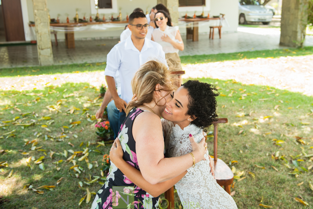 Local: @euquerosossego 
Vestido: @dita.oficial
Buquê: @cetin.acessoriosdenoiva
Bolo e doces: @brigadeiro.e.cia
Decoração e lembrancinhas : @ateliecriarte_