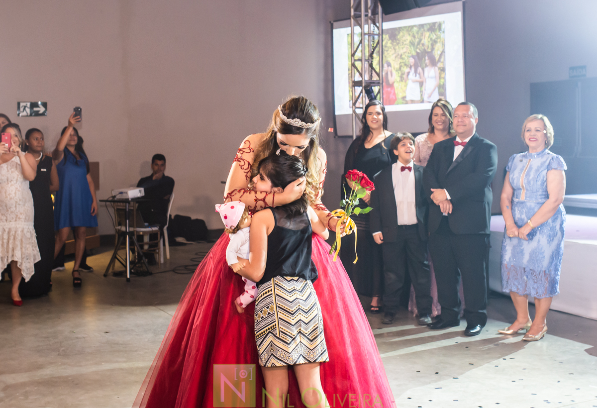 Fotógrafo de 15 anos Maceió Alagoas, Salão de festas Chez marie, BuffetChez marie, Tranças da Leticia, Decorador Rastellis Eventos, Palco, som e iluminação: P2 Áudio visual, Seguranças: Sr. Ferreira, Letras luminosas: Reled Maceió, Bebidas: Jambo Bebidas