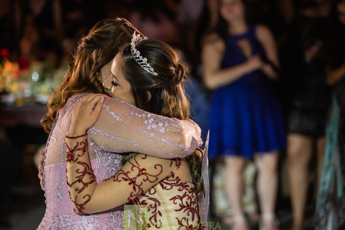 Fotógrafo de 15 anos Maceió Alagoas, Salão de festas Chez marie, BuffetChez marie, Tranças da Leticia, Decorador Rastellis Eventos, Palco, som e iluminação: P2 Áudio visual, Seguranças: Sr. Ferreira, Letras luminosas: Reled Maceió, Bebidas: Jambo Bebidas