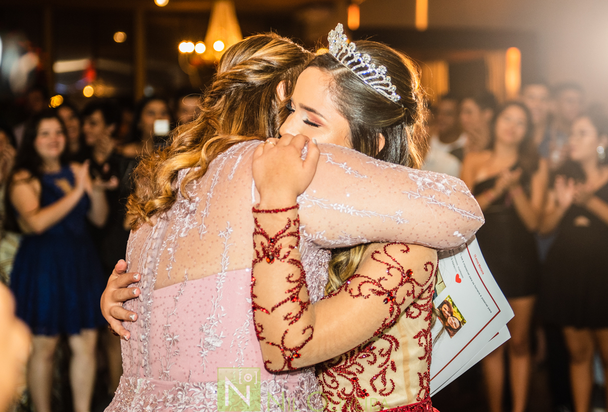 Fotógrafo de 15 anos Maceió Alagoas, Salão de festas Chez marie, BuffetChez marie, Tranças da Leticia, Decorador Rastellis Eventos, Palco, som e iluminação: P2 Áudio visual, Seguranças: Sr. Ferreira, Letras luminosas: Reled Maceió, Bebidas: Jambo Bebidas