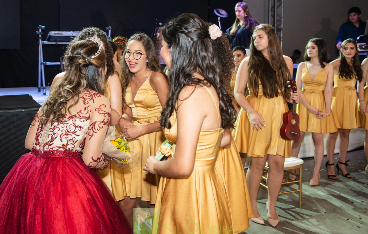 Fotógrafo de 15 anos Maceió Alagoas, Salão de festas Chez marie, BuffetChez marie, Tranças da Leticia, Decorador Rastellis Eventos, Palco, som e iluminação: P2 Áudio visual, Seguranças: Sr. Ferreira, Letras luminosas: Reled Maceió, Bebidas: Jambo Bebidas