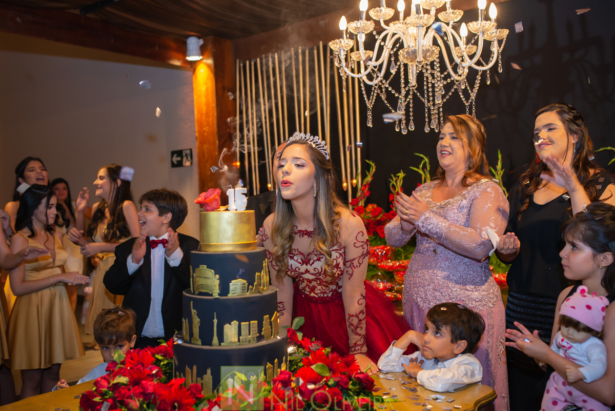 Fotógrafo de 15 anos Maceió Alagoas, Salão de festas Chez marie, BuffetChez marie, Tranças da Leticia, Decorador Rastellis Eventos, Palco, som e iluminação: P2 Áudio visual, Seguranças: Sr. Ferreira, Letras luminosas: Reled Maceió, Bebidas: Jambo Bebidas