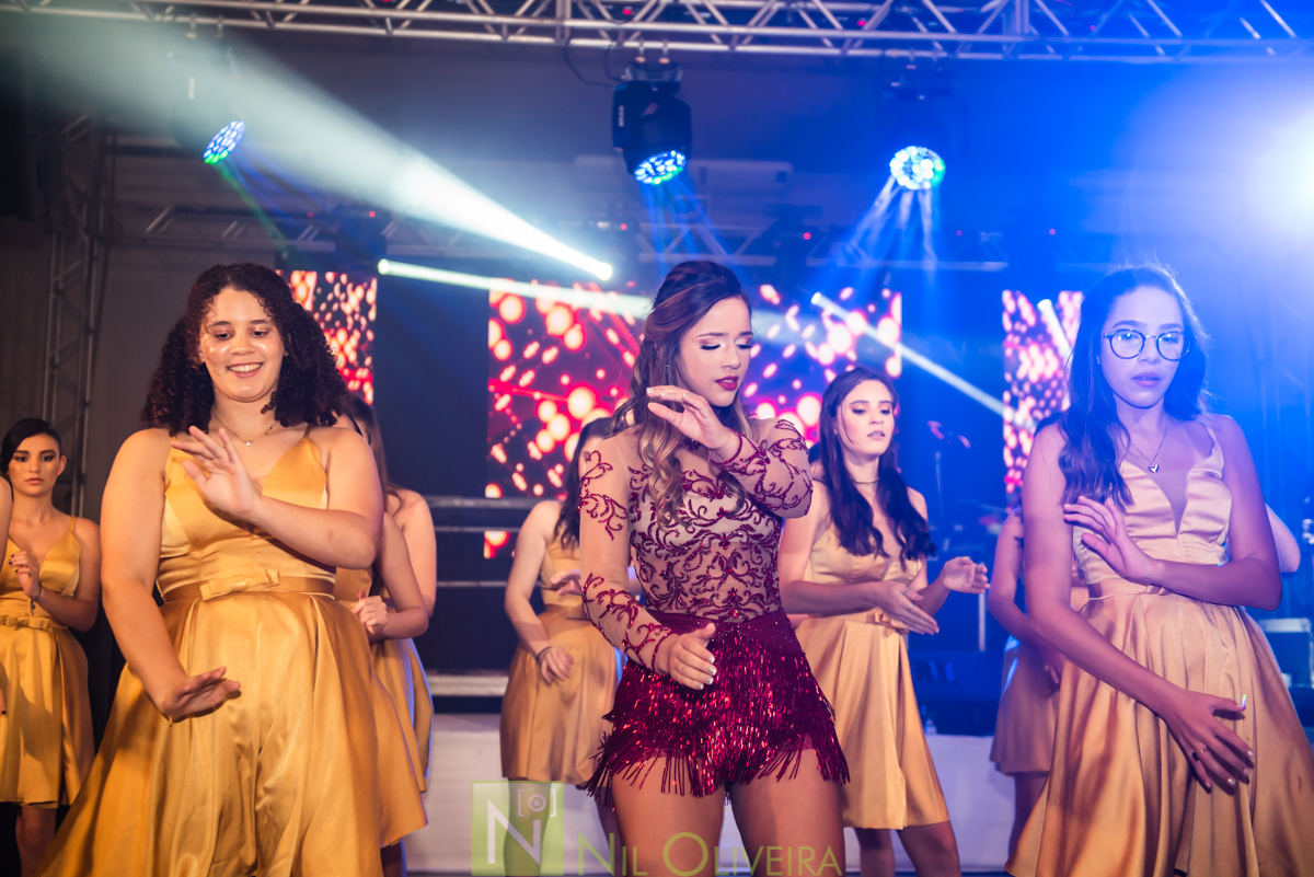 Fotógrafo de 15 anos Maceió Alagoas, Salão de festas Chez marie, BuffetChez marie, Tranças da Leticia, Decorador Rastellis Eventos, Palco, som e iluminação: P2 Áudio visual, Seguranças: Sr. Ferreira, Letras luminosas: Reled Maceió, Bebidas: Jambo Bebidas