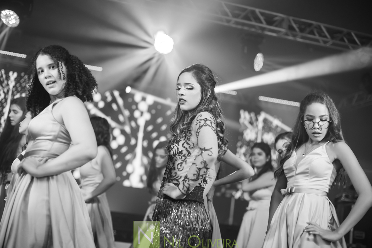 Fotógrafo de 15 anos Maceió Alagoas, Salão de festas Chez marie, BuffetChez marie, Tranças da Leticia, Decorador Rastellis Eventos, Palco, som e iluminação: P2 Áudio visual, Seguranças: Sr. Ferreira, Letras luminosas: Reled Maceió, Bebidas: Jambo Bebidas