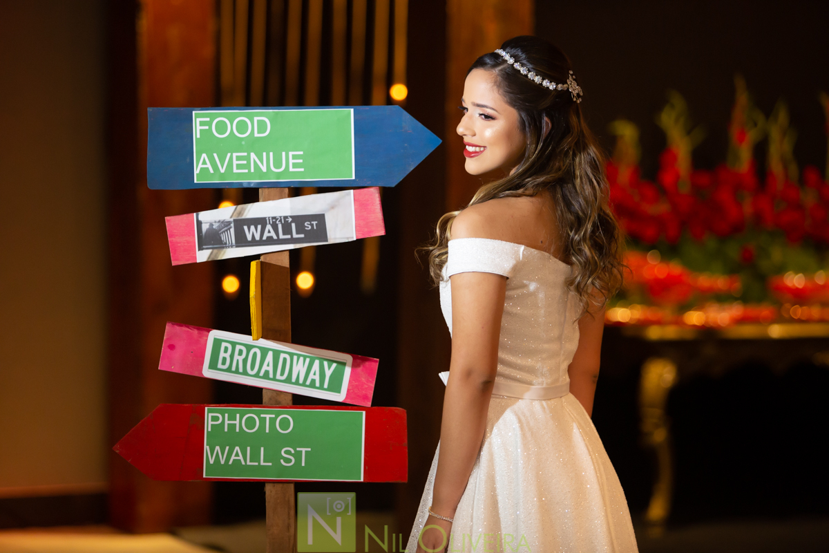 Fotógrafo de 15 anos Maceió Alagoas, Salão de festas Chez marie, BuffetChez marie, Tranças da Leticia, Decorador Rastellis Eventos, Palco, som e iluminação: P2 Áudio visual, Seguranças: Sr. Ferreira, Letras luminosas: Reled Maceió, Bebidas: Jambo Bebidas