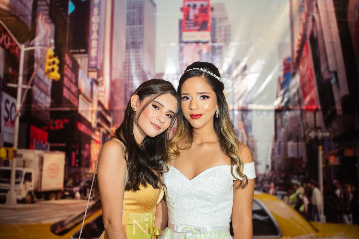 Fotógrafo de 15 anos Maceió Alagoas, Salão de festas Chez marie, BuffetChez marie, Tranças da Leticia, Decorador Rastellis Eventos, Palco, som e iluminação: P2 Áudio visual, Seguranças: Sr. Ferreira, Letras luminosas: Reled Maceió, Bebidas: Jambo Bebidas