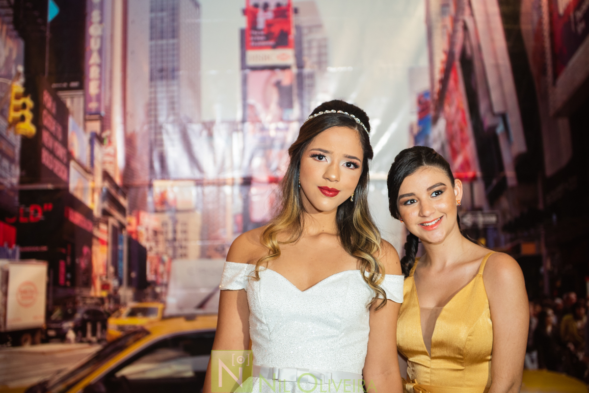 Fotógrafo de 15 anos Maceió Alagoas, Salão de festas Chez marie, BuffetChez marie, Tranças da Leticia, Decorador Rastellis Eventos, Palco, som e iluminação: P2 Áudio visual, Seguranças: Sr. Ferreira, Letras luminosas: Reled Maceió, Bebidas: Jambo Bebidas