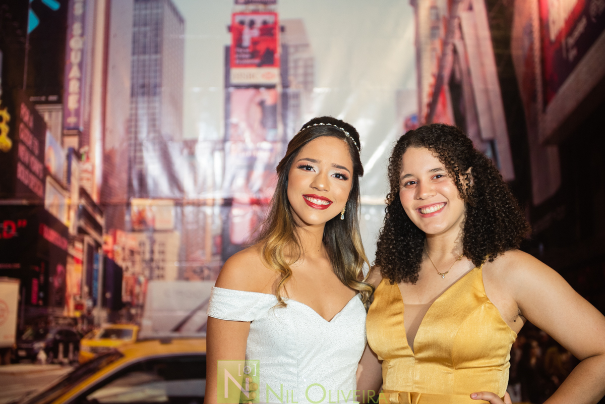 Fotógrafo de 15 anos Maceió Alagoas, Salão de festas Chez marie, BuffetChez marie, Tranças da Leticia, Decorador Rastellis Eventos, Palco, som e iluminação: P2 Áudio visual, Seguranças: Sr. Ferreira, Letras luminosas: Reled Maceió, Bebidas: Jambo Bebidas