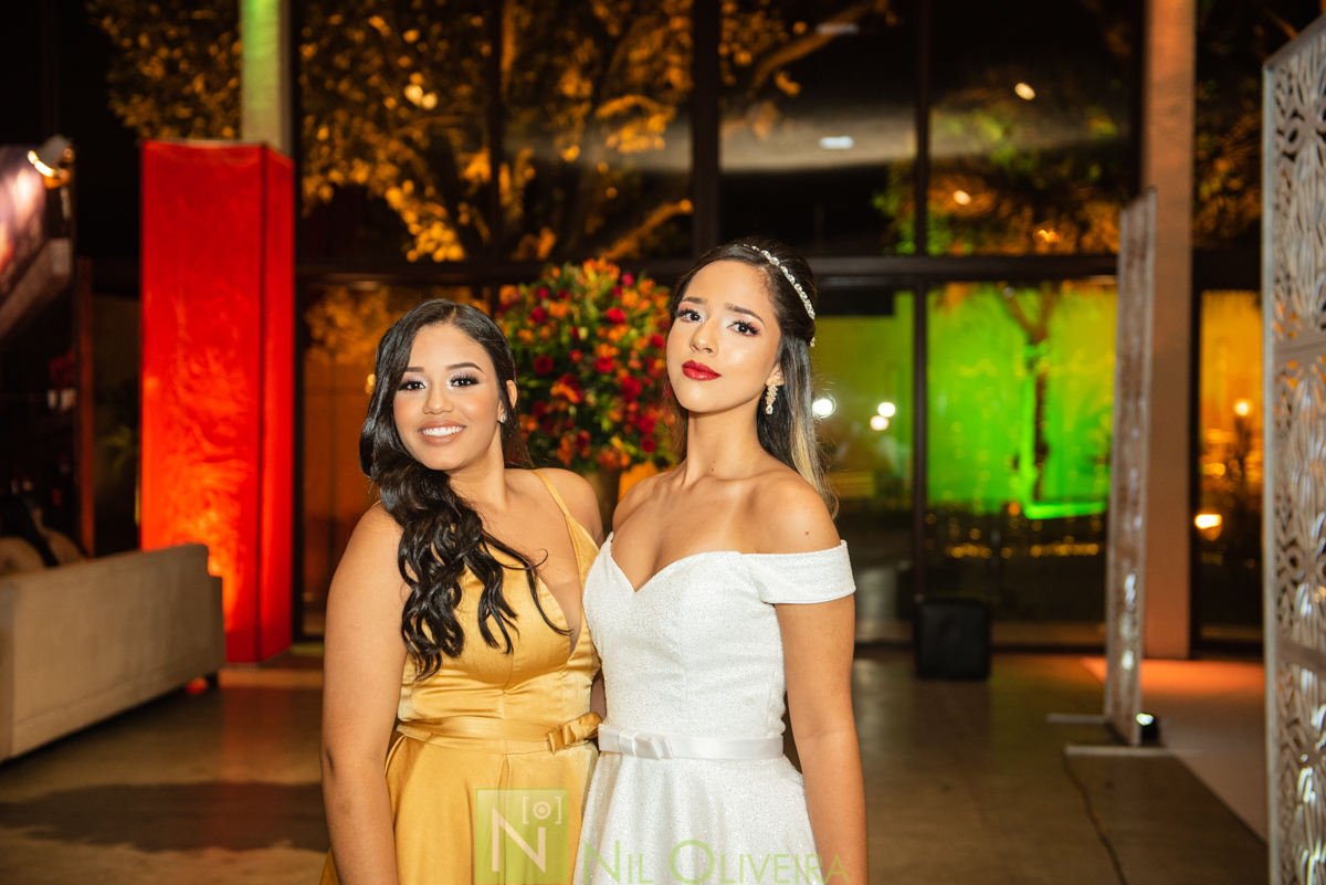 Fotógrafo de 15 anos Maceió Alagoas, Salão de festas Chez marie, BuffetChez marie, Tranças da Leticia, Decorador Rastellis Eventos, Palco, som e iluminação: P2 Áudio visual, Seguranças: Sr. Ferreira, Letras luminosas: Reled Maceió, Bebidas: Jambo Bebidas