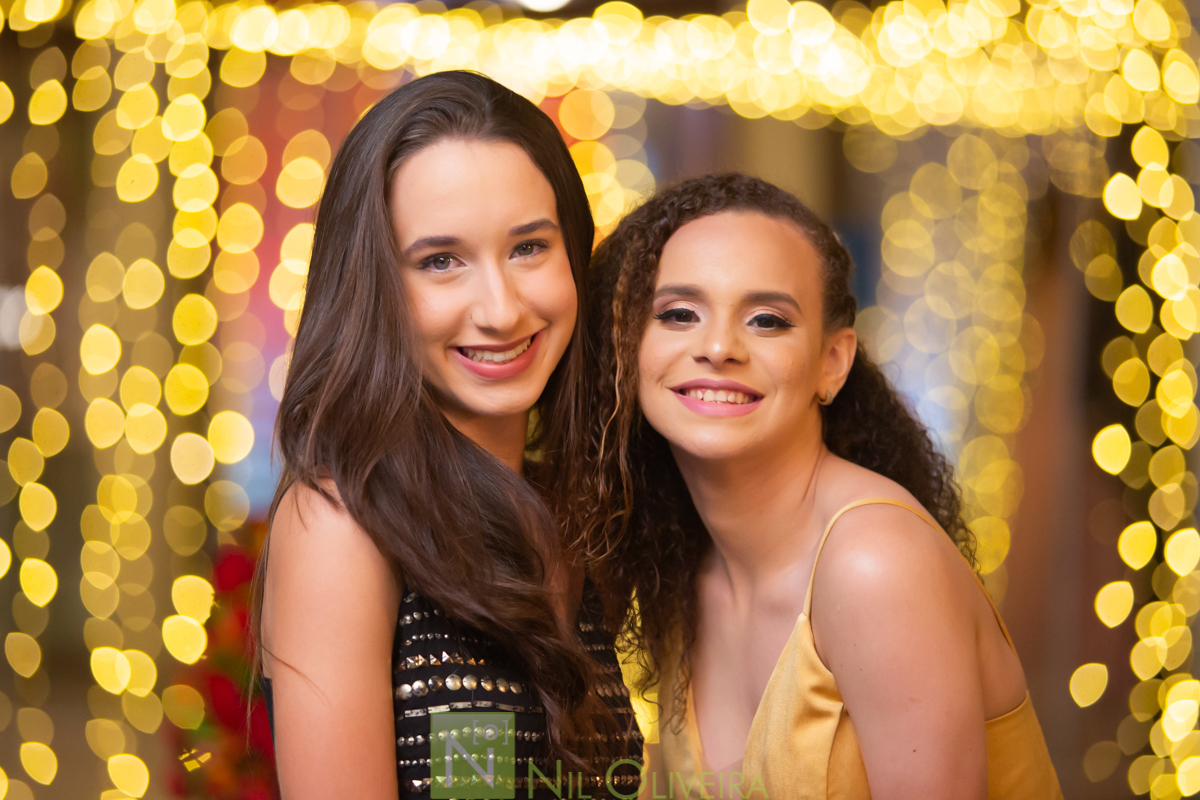 Fotógrafo de 15 anos Maceió Alagoas, Salão de festas Chez marie, BuffetChez marie, Tranças da Leticia, Decorador Rastellis Eventos, Palco, som e iluminação: P2 Áudio visual, Seguranças: Sr. Ferreira, Letras luminosas: Reled Maceió, Bebidas: Jambo Bebidas