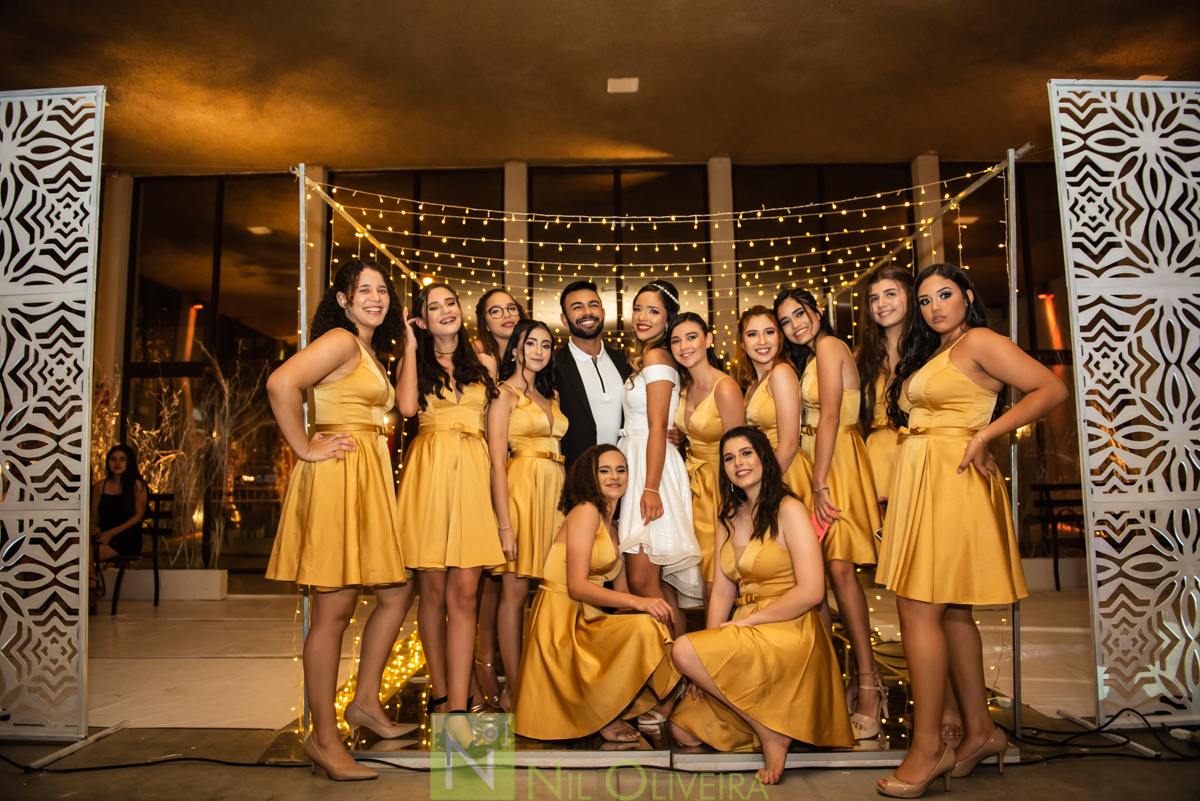 Fotógrafo de 15 anos Maceió Alagoas, Salão de festas Chez marie, BuffetChez marie, Tranças da Leticia, Decorador Rastellis Eventos, Palco, som e iluminação: P2 Áudio visual, Seguranças: Sr. Ferreira, Letras luminosas: Reled Maceió, Bebidas: Jambo Bebidas