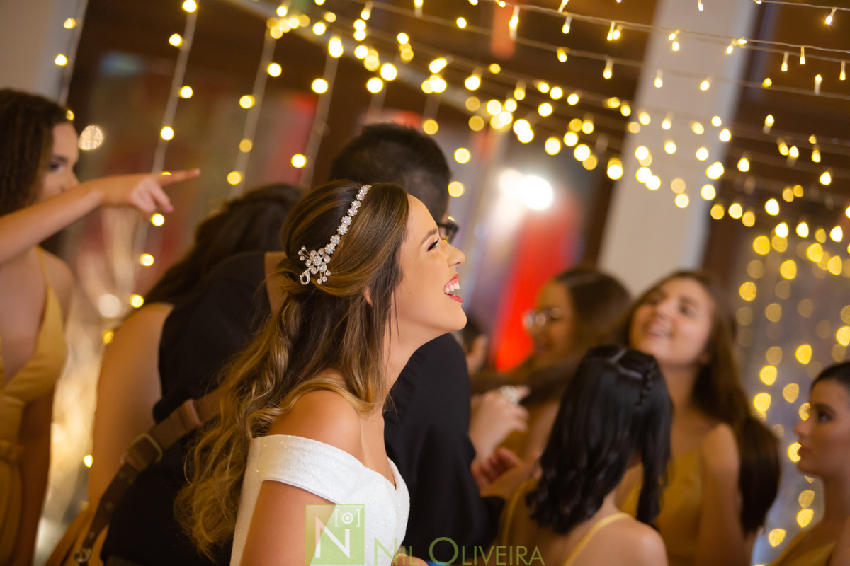 Fotógrafo de 15 anos Maceió Alagoas, Salão de festas Chez marie, BuffetChez marie, Tranças da Leticia, Decorador Rastellis Eventos, Palco, som e iluminação: P2 Áudio visual, Seguranças: Sr. Ferreira, Letras luminosas: Reled Maceió, Bebidas: Jambo Bebidas