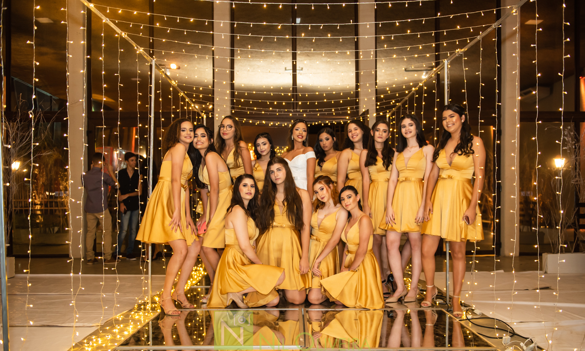 Fotógrafo de 15 anos Maceió Alagoas, Salão de festas Chez marie, BuffetChez marie, Tranças da Leticia, Decorador Rastellis Eventos, Palco, som e iluminação: P2 Áudio visual, Seguranças: Sr. Ferreira, Letras luminosas: Reled Maceió, Bebidas: Jambo Bebidas