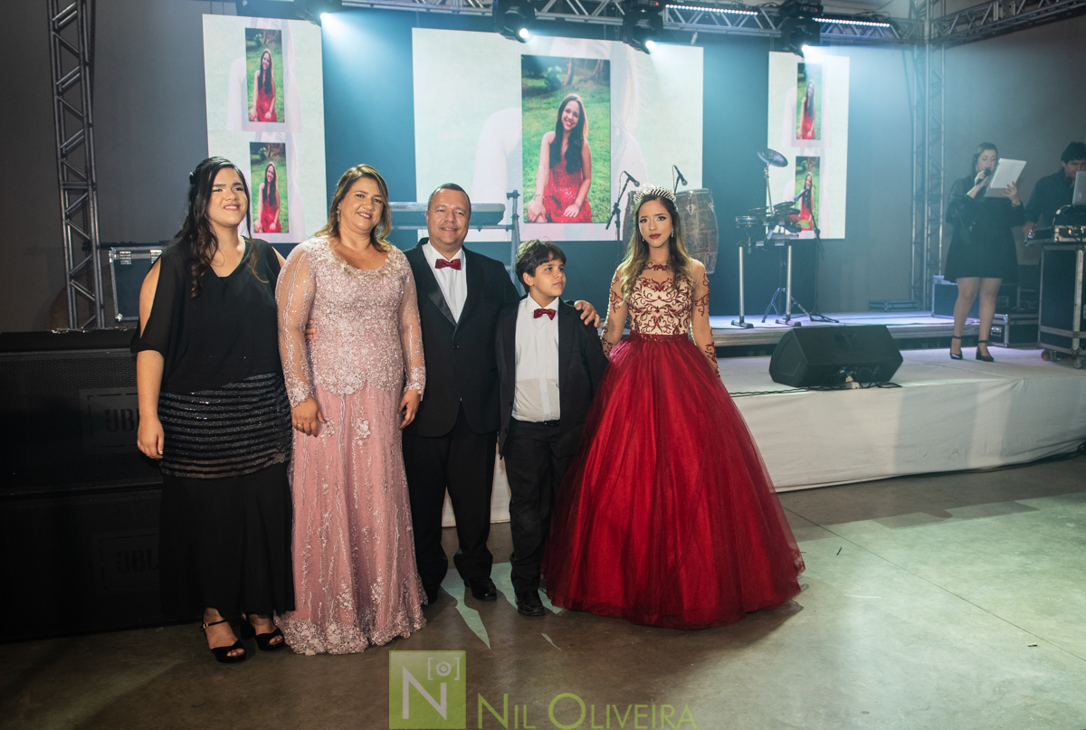 Fotógrafo de 15 anos Maceió Alagoas, Salão de festas Chez marie, BuffetChez marie, Tranças da Leticia, Decorador Rastellis Eventos, Palco, som e iluminação: P2 Áudio visual, Seguranças: Sr. Ferreira, Letras luminosas: Reled Maceió, Bebidas: Jambo Bebidas