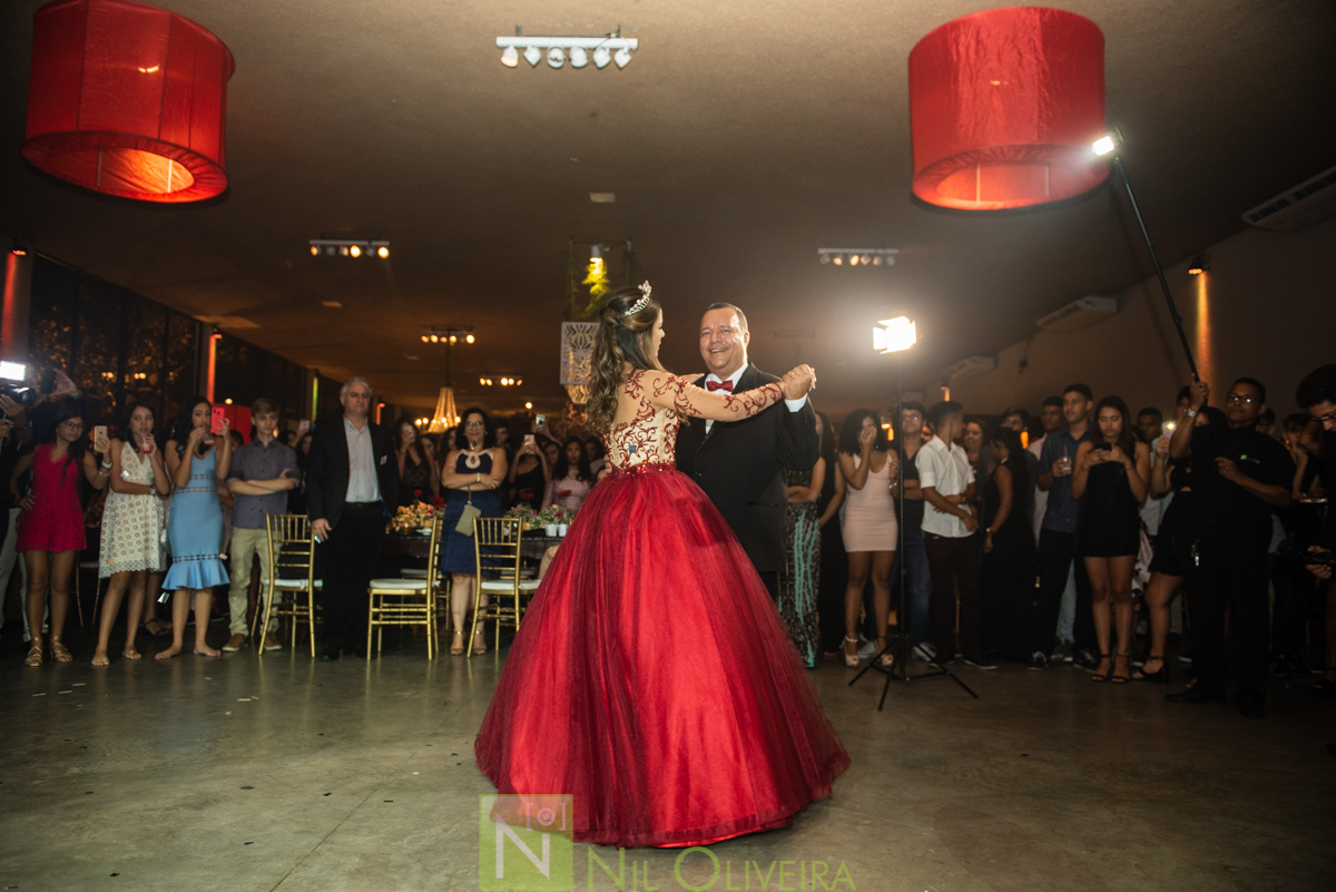 Fotógrafo de 15 anos Maceió Alagoas, Salão de festas Chez marie, BuffetChez marie, Tranças da Leticia, Decorador Rastellis Eventos, Palco, som e iluminação: P2 Áudio visual, Seguranças: Sr. Ferreira, Letras luminosas: Reled Maceió, Bebidas: Jambo Bebidas