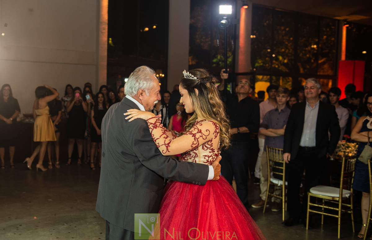 Fotógrafo de 15 anos Maceió Alagoas, Salão de festas Chez marie, BuffetChez marie, Tranças da Leticia, Decorador Rastellis Eventos, Palco, som e iluminação: P2 Áudio visual, Seguranças: Sr. Ferreira, Letras luminosas: Reled Maceió, Bebidas: Jambo Bebidas