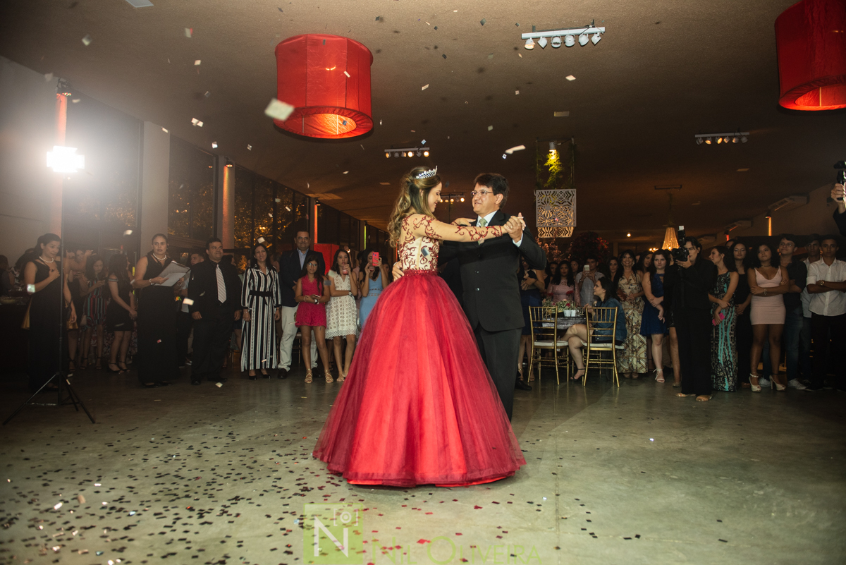 Fotógrafo de 15 anos Maceió Alagoas, Salão de festas Chez marie, BuffetChez marie, Tranças da Leticia, Decorador Rastellis Eventos, Palco, som e iluminação: P2 Áudio visual, Seguranças: Sr. Ferreira, Letras luminosas: Reled Maceió, Bebidas: Jambo Bebidas