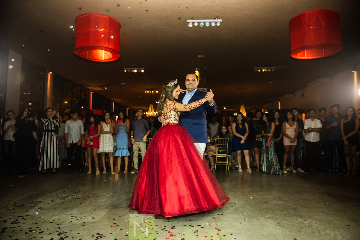 Fotógrafo de 15 anos Maceió Alagoas, Salão de festas Chez marie, BuffetChez marie, Tranças da Leticia, Decorador Rastellis Eventos, Palco, som e iluminação: P2 Áudio visual, Seguranças: Sr. Ferreira, Letras luminosas: Reled Maceió, Bebidas: Jambo Bebidas