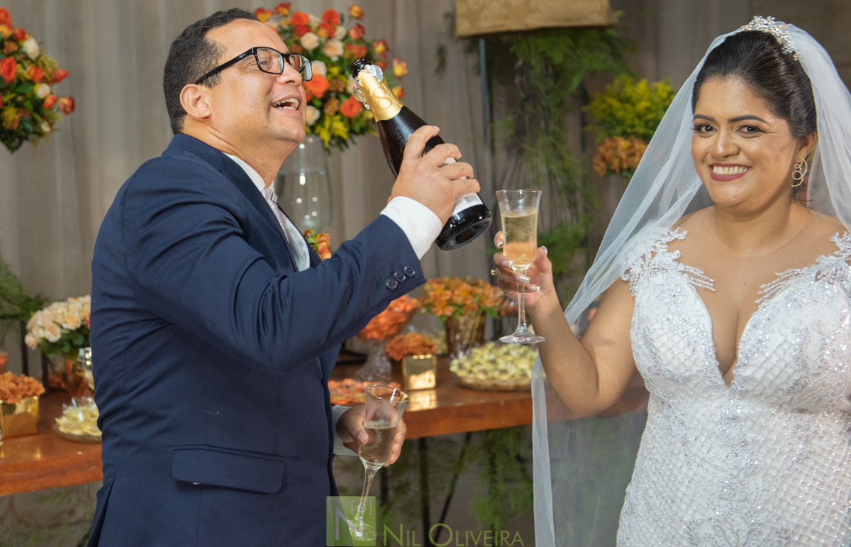 Fotógrafo de casamento Maceió, Le Jardin Recepções, Decoração Le Jardin Recepções, Espelho mágico: Picturef Fun, Vestido: Arrazo Noivas, Unhas: Neta Melo Studio, Cantor: Pitú o Rei da Farra, Cabelo e make: Michelle Almeida