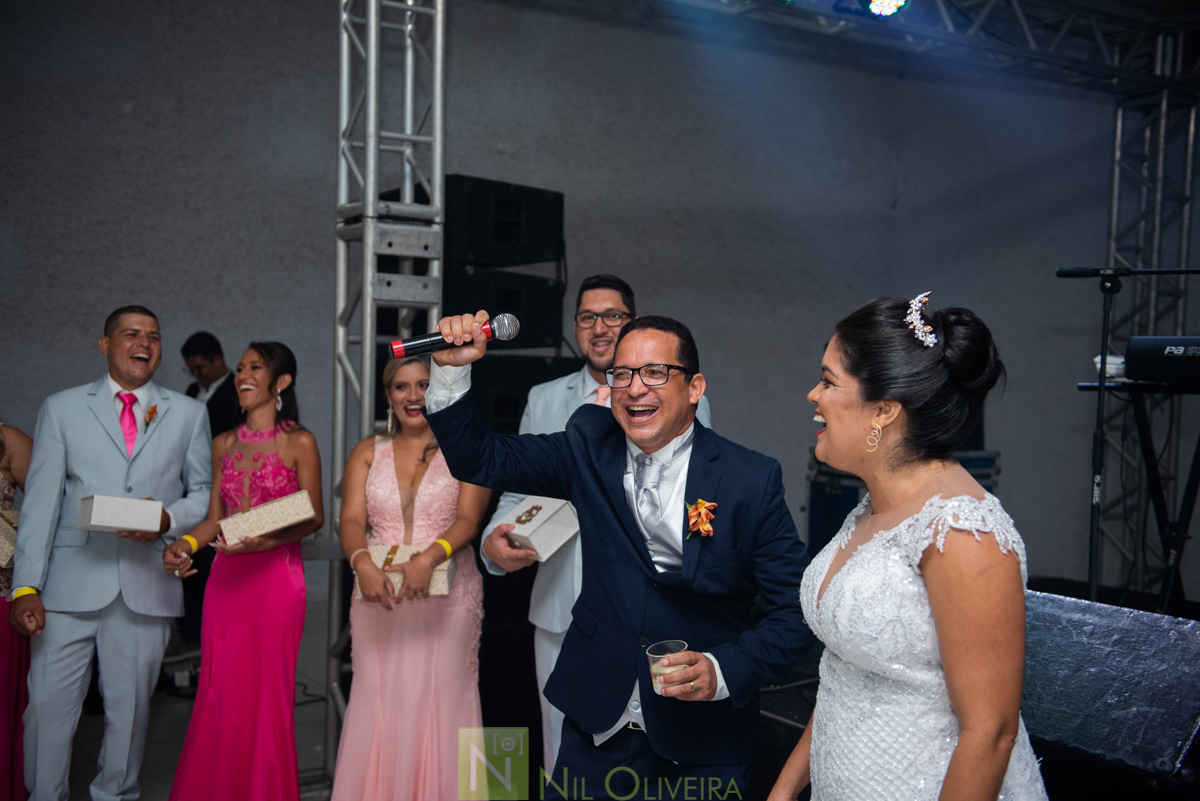 Fotógrafo de casamento Maceió, Le Jardin Recepções, Decoração Le Jardin Recepções, Espelho mágico: Picturef Fun, Vestido: Arrazo Noivas, Unhas: Neta Melo Studio, Cantor: Pitú o Rei da Farra, Cabelo e make: Michelle Almeida