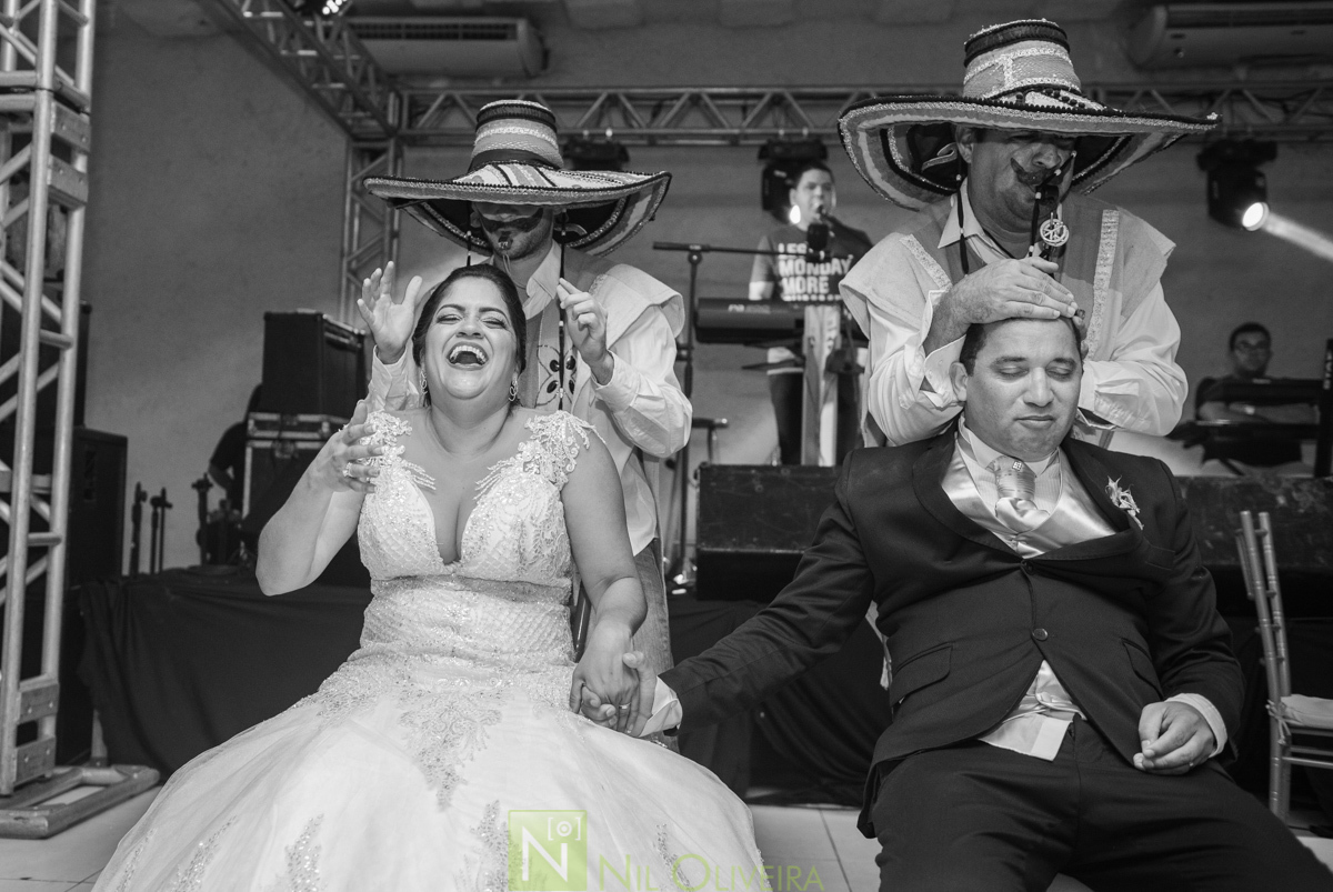 Fotógrafo de casamento Maceió, Le Jardin Recepções, Decoração Le Jardin Recepções, Espelho mágico: Picturef Fun, Vestido: Arrazo Noivas, Unhas: Neta Melo Studio, Cantor: Pitú o Rei da Farra, Cabelo e make: Michelle Almeida