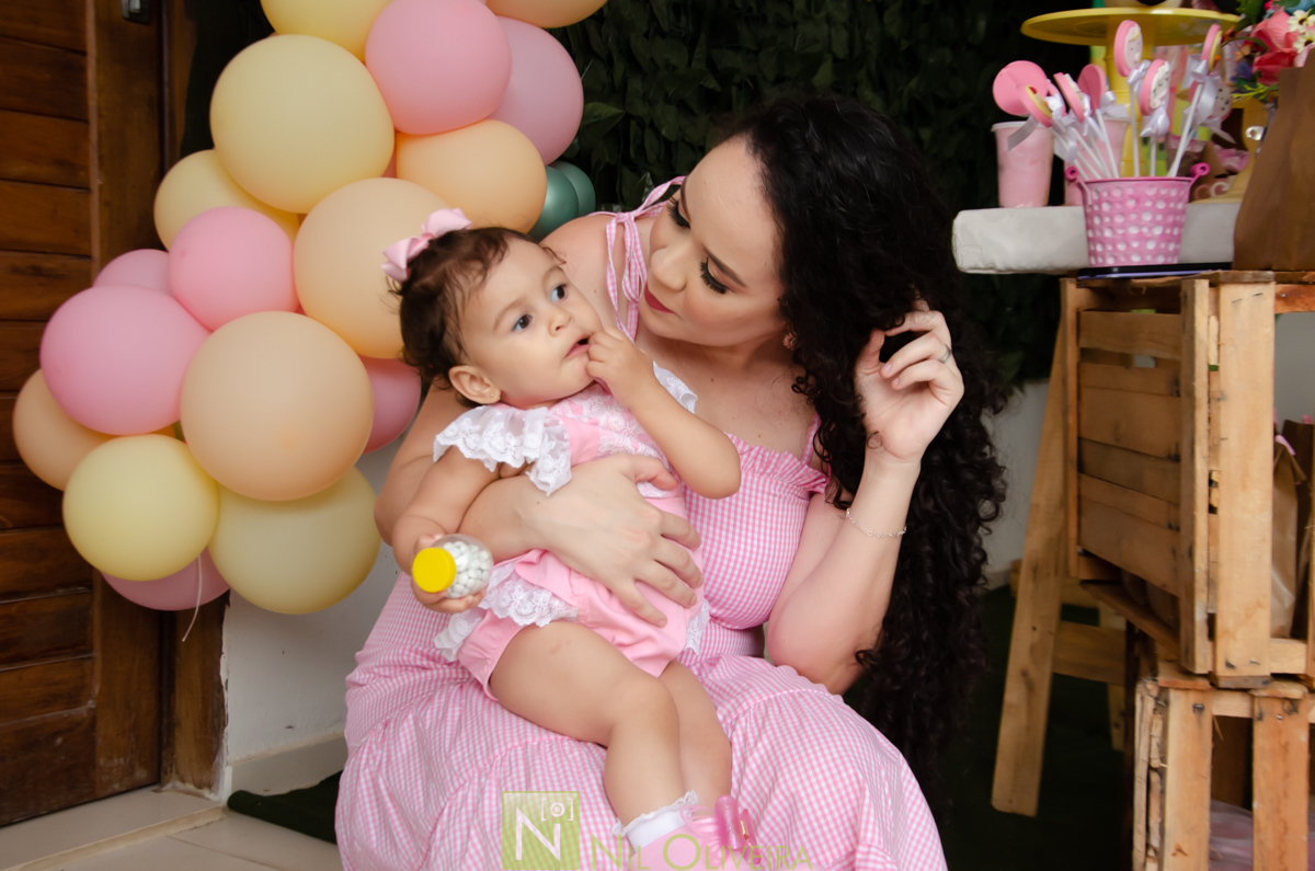 Fotógrafo de aniversário Maceió, Fotógrafo Maceió, salão de festa piroetta, fotos criativas de casamento, fotos criativas pré wedding, trash the dress Maceió, wesley bolos, wesley bolos maceió
