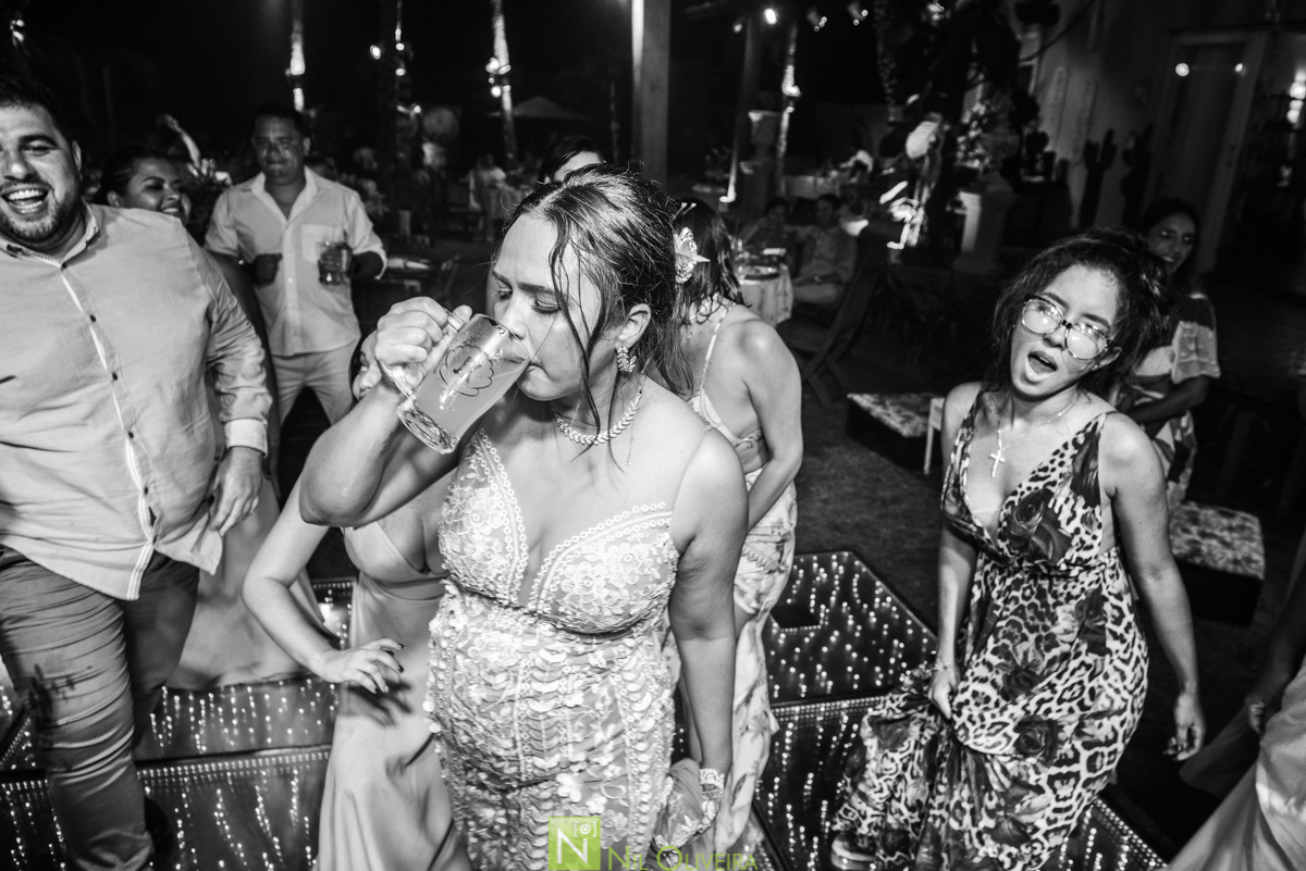 Fotógrafo de casamento Maceió, Cerimônia e Recepção: Villa Del Mare “Alagoas”
, Alex lima Decor, Ac2 Assessoria e Cerimonial, Cabelo e make up: Praquê Salão
, Vestido da Noiva Arrazo noivas, Villa Del Mare “Alagoas, Leve Amor Music, Nathan Santos Cake
