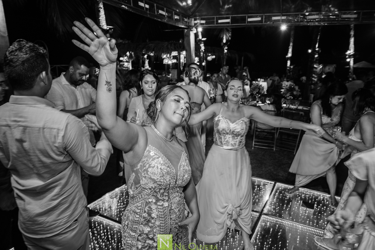 Fotógrafo de casamento Maceió, Cerimônia e Recepção: Villa Del Mare “Alagoas”
, Alex lima Decor, Ac2 Assessoria e Cerimonial, Cabelo e make up: Praquê Salão
, Vestido da Noiva Arrazo noivas, Villa Del Mare “Alagoas, Leve Amor Music, Nathan Santos Cake
