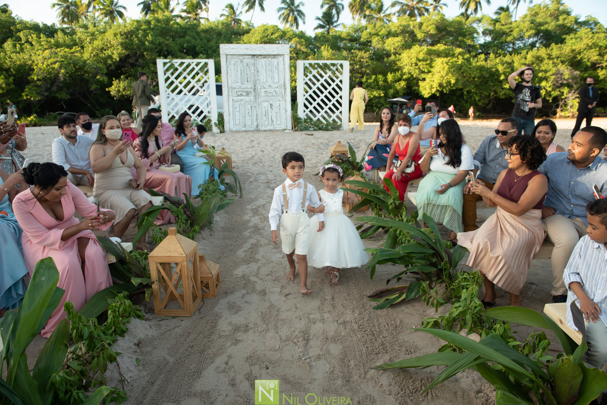 Fotógrafo de casamento Maceió, Cerimônia e Recepção: Villa Del Mare “Alagoas”
, Alex lima Decor, Ac2 Assessoria e Cerimonial, Cabelo e make up: Praquê Salão
, Vestido da Noiva Arrazo noivas, Villa Del Mare “Alagoas, Leve Amor Music, Nathan Santos Cake

