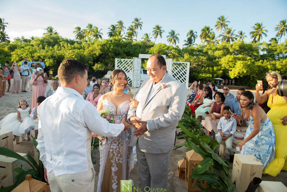 Fotógrafo de casamento Maceió, Cerimônia e Recepção: Villa Del Mare “Alagoas”
, Alex lima Decor, Ac2 Assessoria e Cerimonial, Cabelo e make up: Praquê Salão
, Vestido da Noiva Arrazo noivas, Villa Del Mare “Alagoas, Leve Amor Music, Nathan Santos Cake
