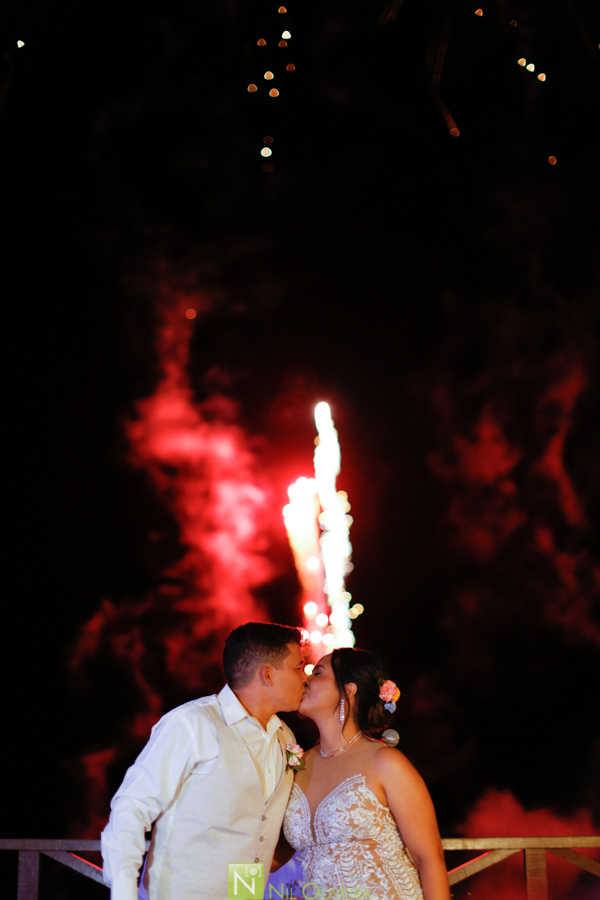 Fotógrafo de casamento Maceió, Cerimônia e Recepção: Villa Del Mare “Alagoas”
, Alex lima Decor, Ac2 Assessoria e Cerimonial, Cabelo e make up: Praquê Salão
, Vestido da Noiva Arrazo noivas, Villa Del Mare “Alagoas, Leve Amor Music, Nathan Santos Cake
