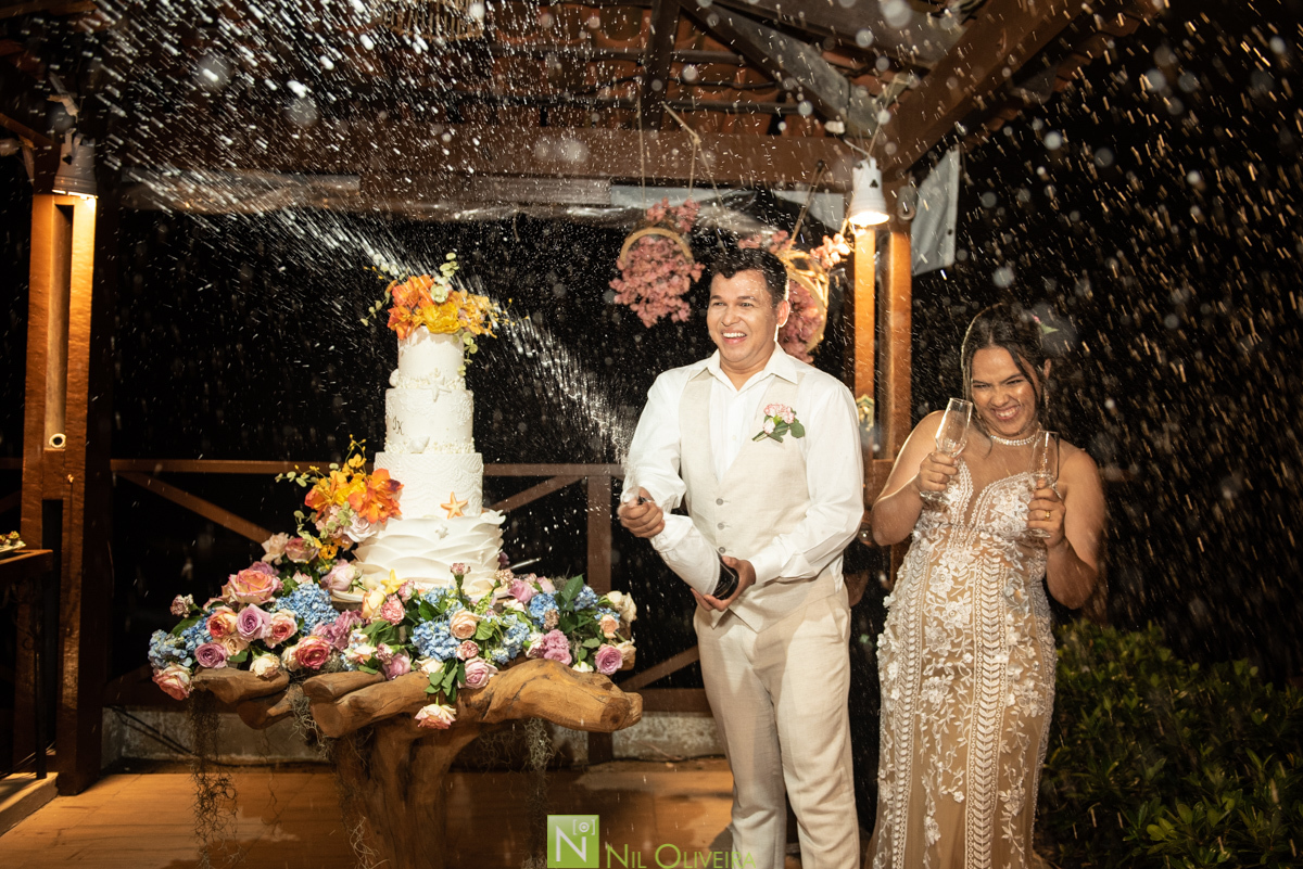 Fotógrafo de casamento Maceió, Cerimônia e Recepção: Villa Del Mare “Alagoas”
, Alex lima Decor, Ac2 Assessoria e Cerimonial, Cabelo e make up: Praquê Salão
, Vestido da Noiva Arrazo noivas, Villa Del Mare “Alagoas, Leve Amor Music, Nathan Santos Cake
