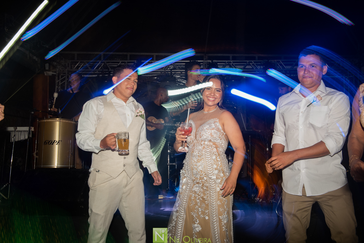 Fotógrafo de casamento Maceió, Cerimônia e Recepção: Villa Del Mare “Alagoas”
, Alex lima Decor, Ac2 Assessoria e Cerimonial, Cabelo e make up: Praquê Salão
, Vestido da Noiva Arrazo noivas, Villa Del Mare “Alagoas, Leve Amor Music, Nathan Santos Cake
