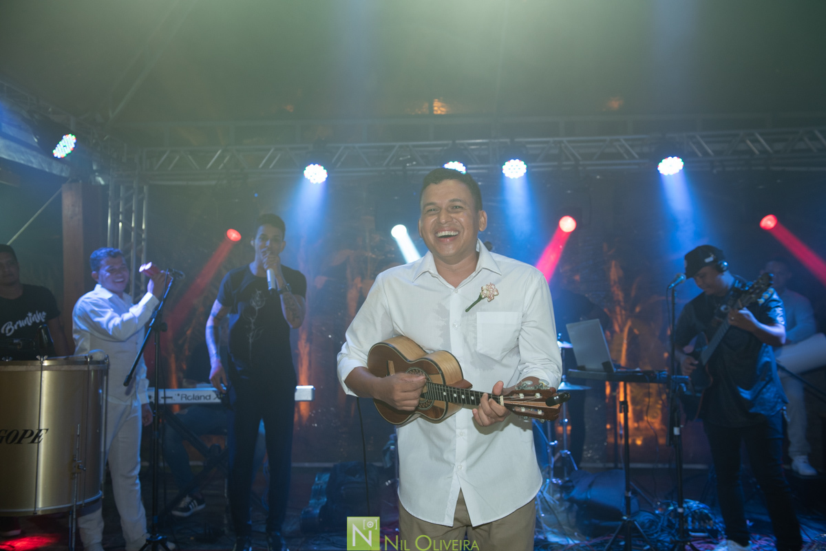 Fotógrafo de casamento Maceió, Cerimônia e Recepção: Villa Del Mare “Alagoas”
, Alex lima Decor, Ac2 Assessoria e Cerimonial, Cabelo e make up: Praquê Salão
, Vestido da Noiva Arrazo noivas, Villa Del Mare “Alagoas, Leve Amor Music, Nathan Santos Cake
