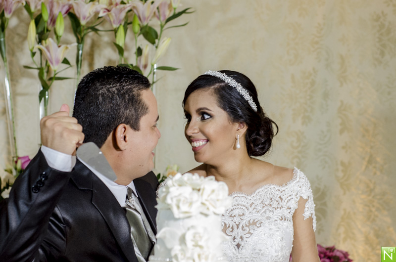 casamento-maceio-alagoas-salão-reviver-maceió-cassia-e-julio
Cerimonia-Igreja-do-Evangelho-Quadrangular-Decoração-Aline-Chaves-Iluminação-Cênica-Fusion-Cerimonial-Menina-Festas-Bolo-Vânia-Miranda-Salão-de-Festas-Reviver-Cabelo-Roberto-Lyra-Make-Dayse-Lima