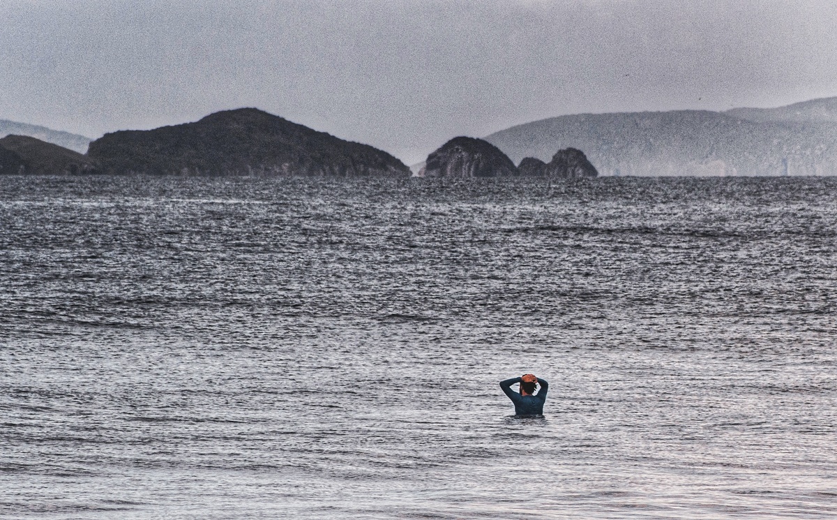 Surfista Solitário em Geribá