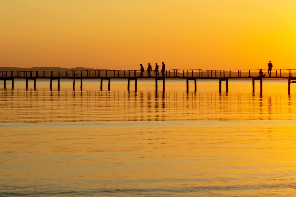 Pier no pôr do Sol
